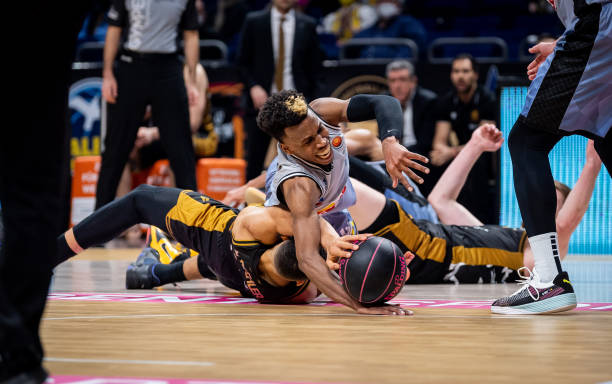 理解卡拉格 理解卡拉格