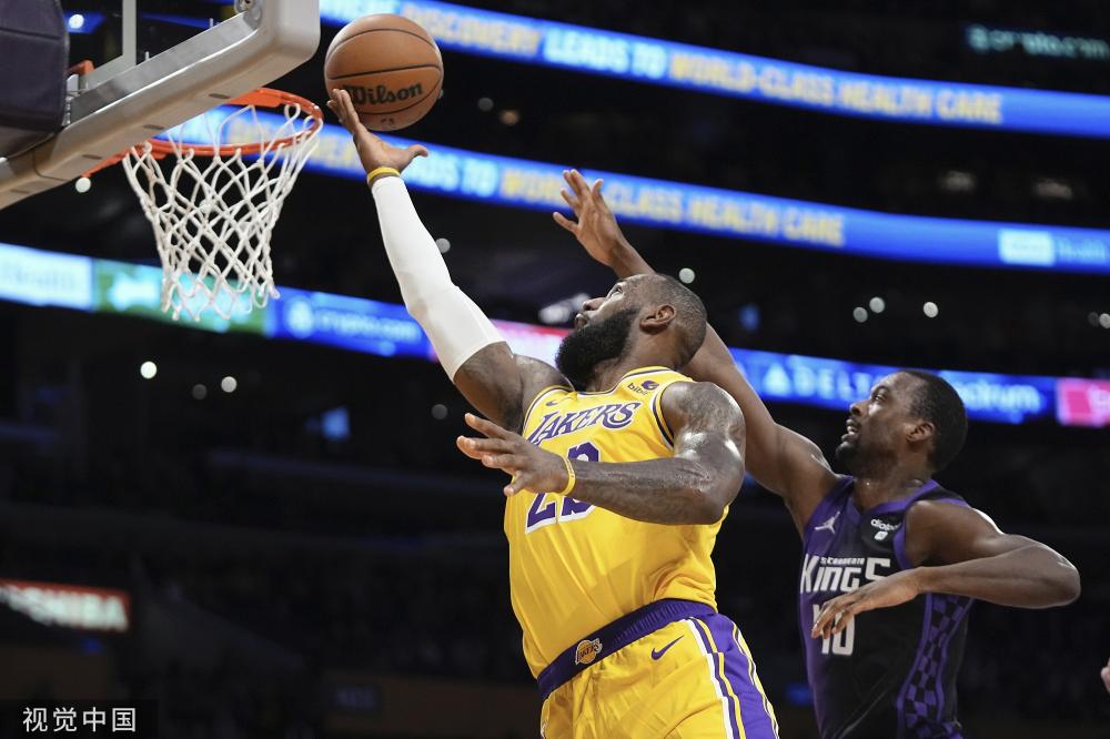 他如何在这 他如何在这