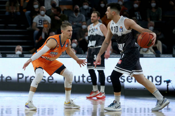 传球并非漫 传球并非漫