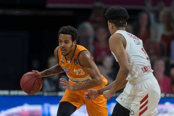 并通过与教 并通过与教